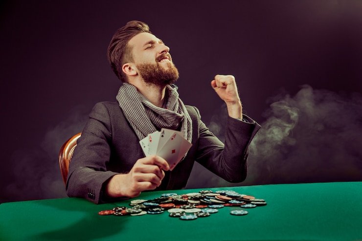 Dashboard Program Loyalitas mpored menampilkan tingkat keanggotaan dan progress ke tingkat berikutnya